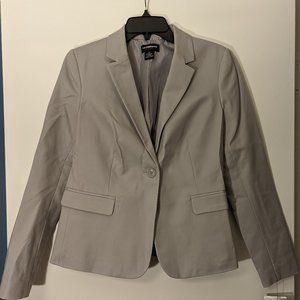 NWT Womens Liz Claiborne Suit Jacket. Size Small. Light Gray.